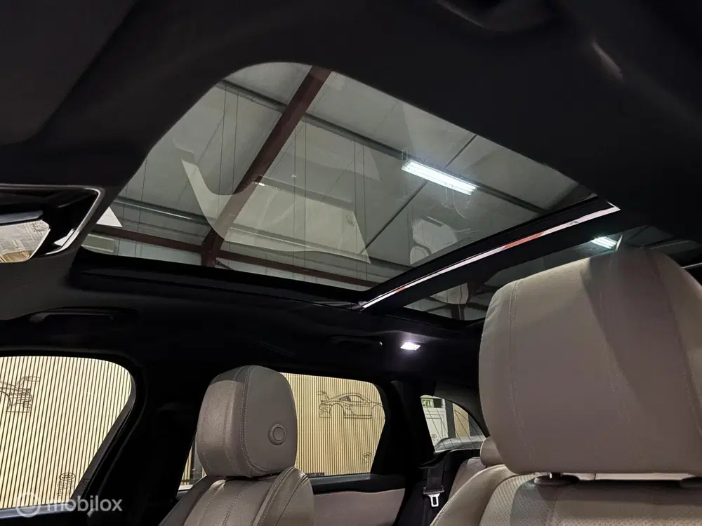 Land Rover Range Rover Velar P250 Turbo AWD R-Dynamic Pano uit 2019, foto 8
