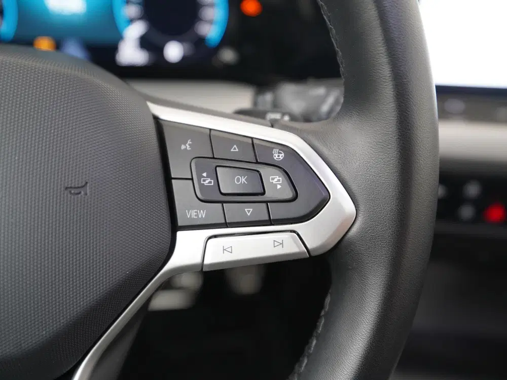Volkswagen Golf 1.0 eTSI Move DSG uit 2024, foto 10