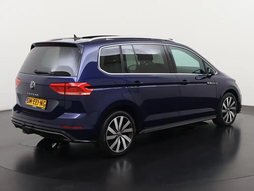 Volkswagen Touran 1.5 TSI Highline R-Line Ext. DSG uit 2023, foto 4