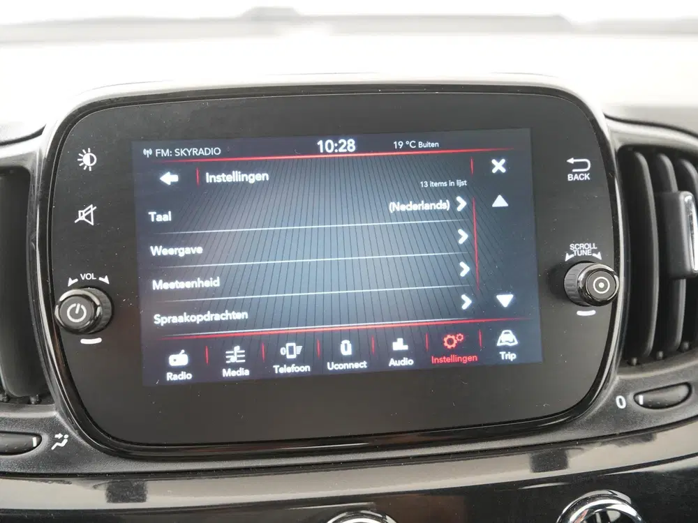 Fiat 500C 1.0 Hybrid Club uit 2023, foto 12
