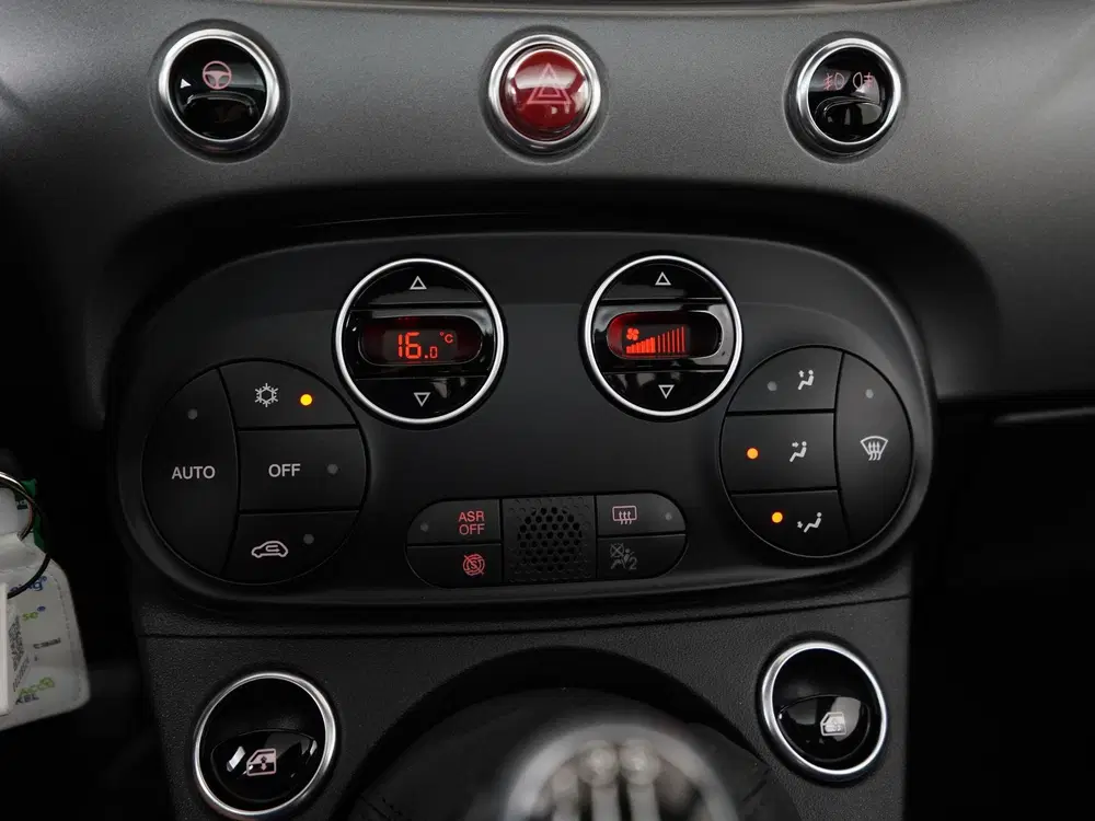 Fiat 500 1.0 Hybrid Sport uit 2021, foto 11