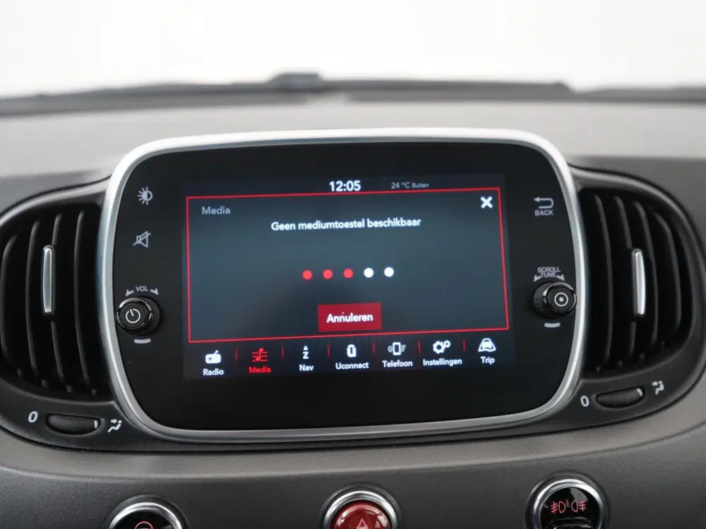 Fiat 500 1.0 Hybrid Sport uit 2021, foto 13