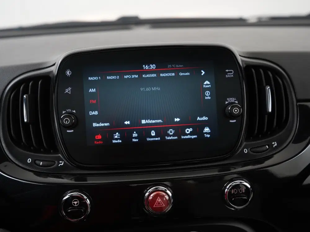 Fiat 500 1.0 Hybrid Dolcevita uit 2022, foto 13