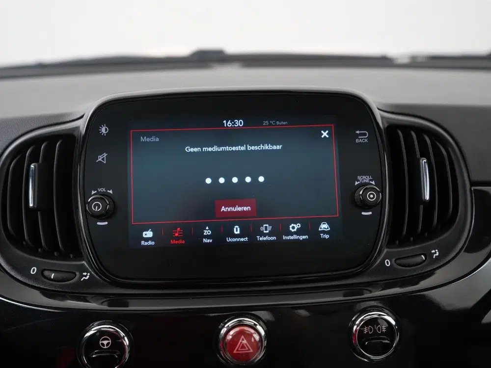 Fiat 500 1.0 Hybrid Dolcevita uit 2022, foto 14