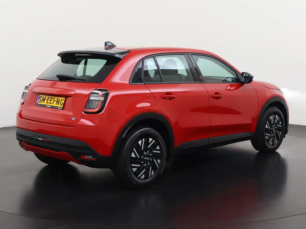 Fiat 600e RED 54 kWh uit 2024, foto 4