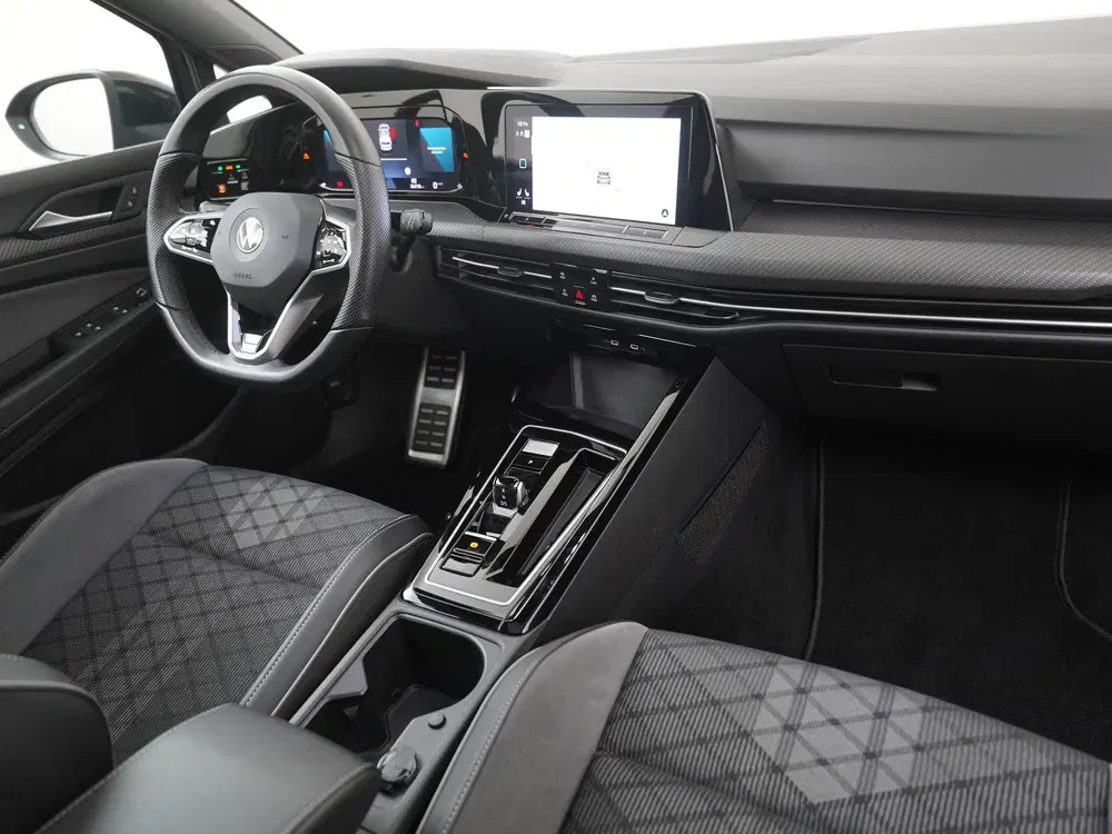 Volkswagen Golf 1.5 eTSI R-Line DSG uit 2022, foto 2