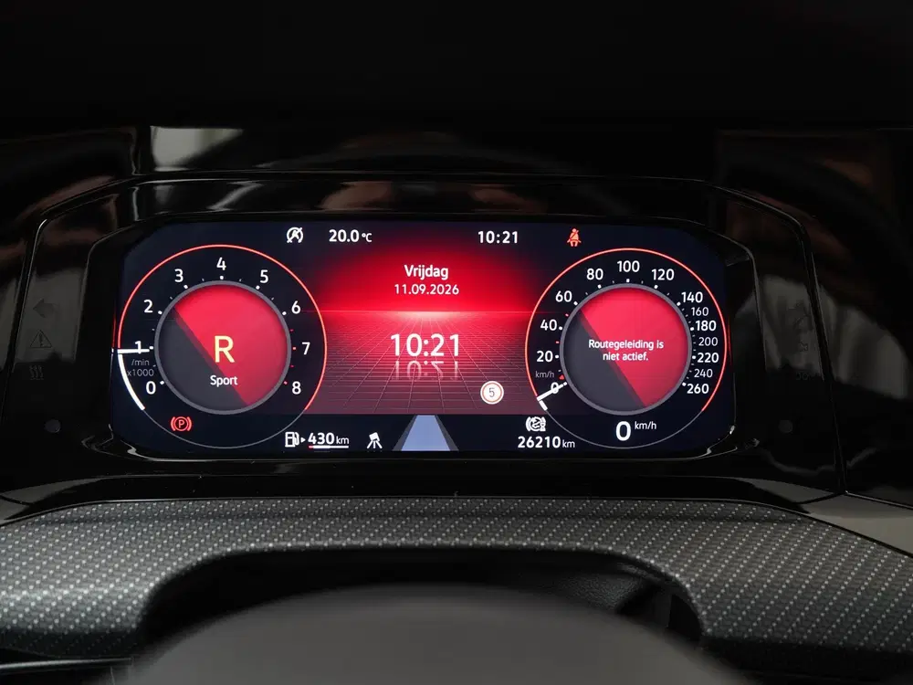 Volkswagen Golf 1.5 eTSI R-Line DSG uit 2022, foto 9