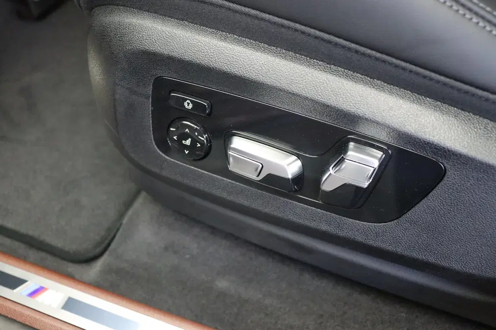 BMW XM PHEV 50e uit 2026, foto 12