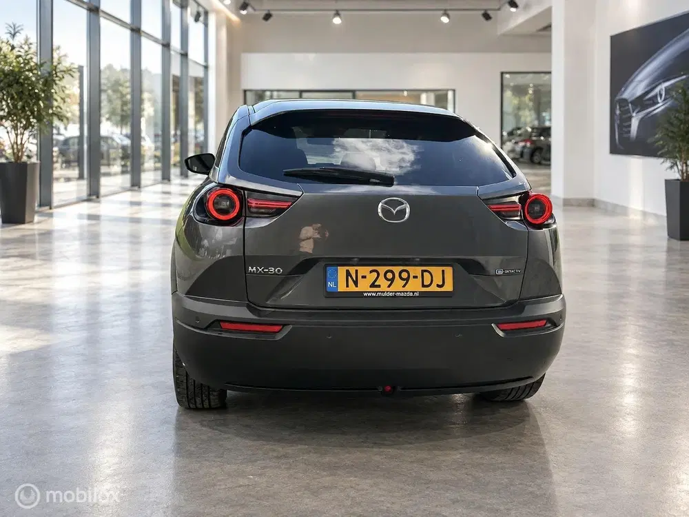 Mazda MX-30 e-SkyActiv 145 uit 2021, foto 8