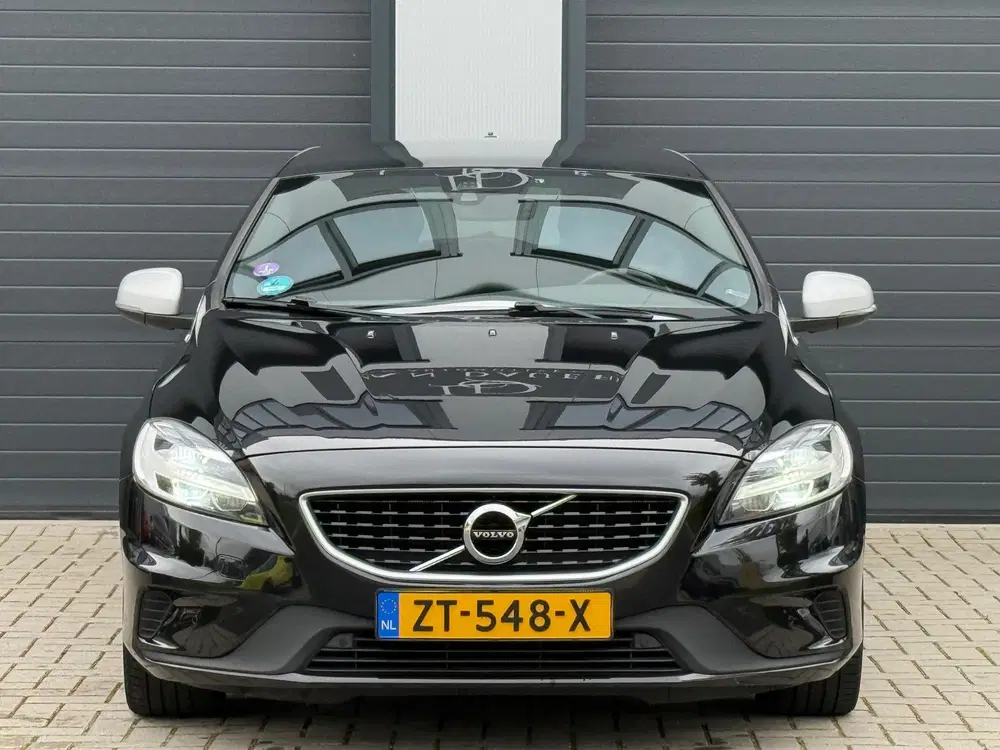 Volvo V40 1.5 T3 Polar+ Sport R-DESIGN AUTOMAAT uit 2019, foto 10
