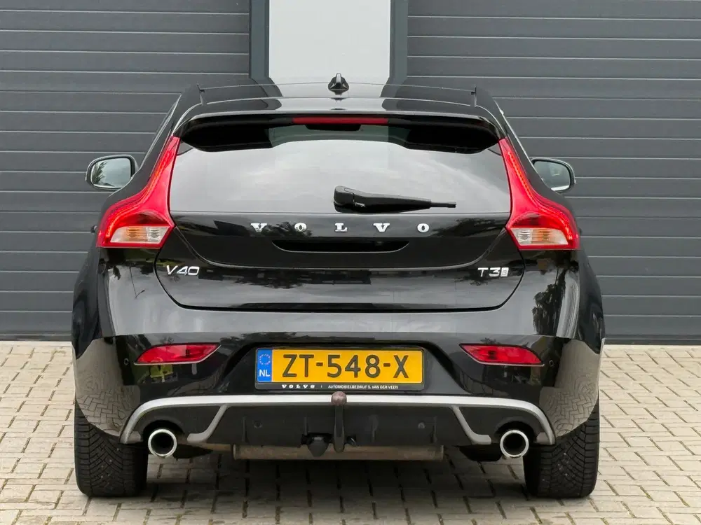 Volvo V40 1.5 T3 Polar+ Sport R-DESIGN AUTOMAAT uit 2019, foto 11
