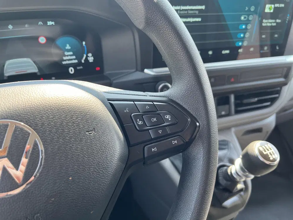Volkswagen Transporter 2.0 TDI L2H1 30 uit 2025, foto 8