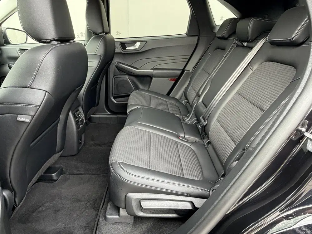 Ford Kuga 2.5 PHEV Titanium uit 2023, foto 9