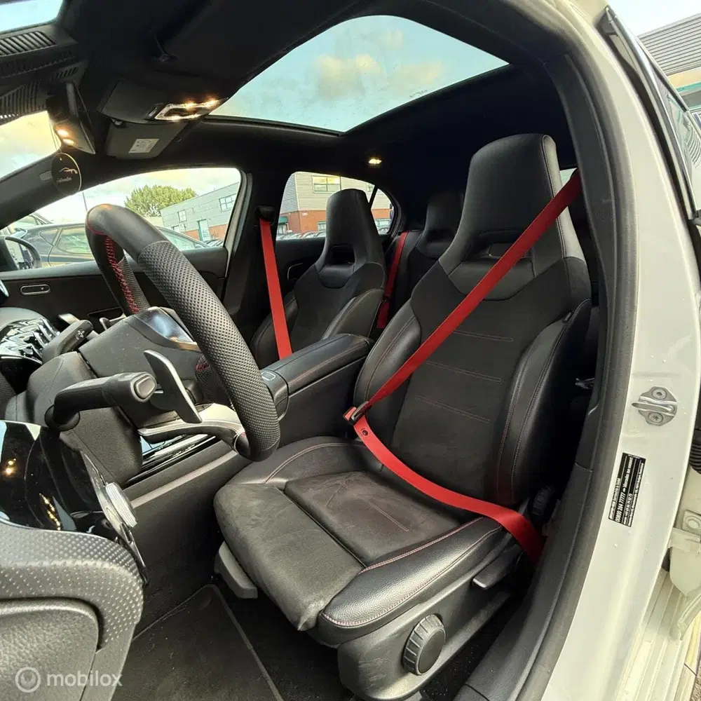Mercedes-Benz A-Klasse Mercedes A-klasse AMG 35 4MATIC uit 2019, foto 9