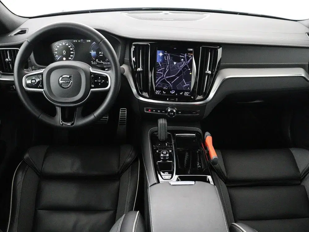Volvo S60 2.0 Recharge T6 AWD Core uit 2022, foto 11