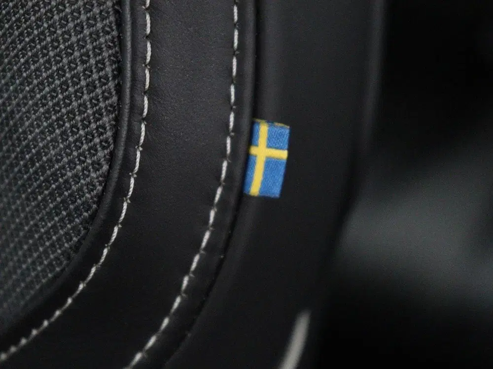 Volvo S60 2.0 Recharge T6 AWD Core uit 2022, foto 8