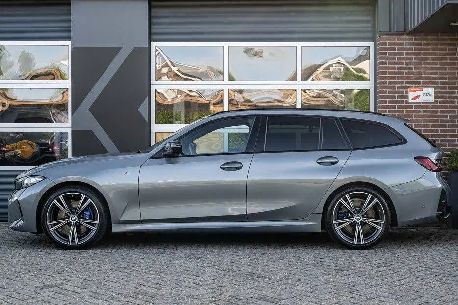 BMW 3-serie M340i xDrive Touring uit 2023, foto 5