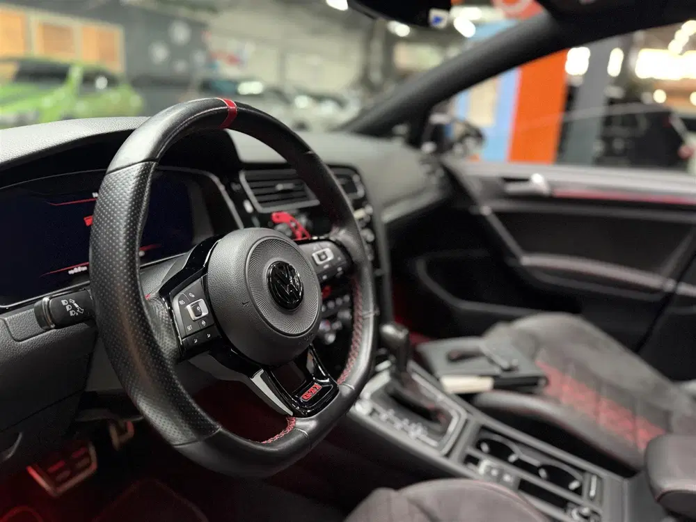 Volkswagen Golf 2.0 TSI GTI TCR DSG uit 2019, foto 5