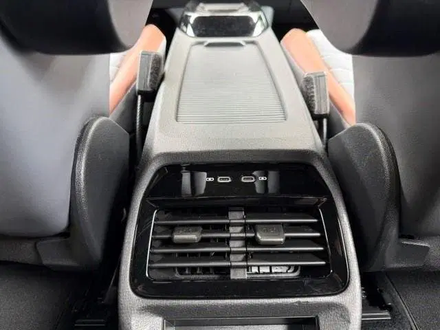 Volkswagen ID.4 First 77 kWh 204PK SOH 89 uit 2020, foto 15