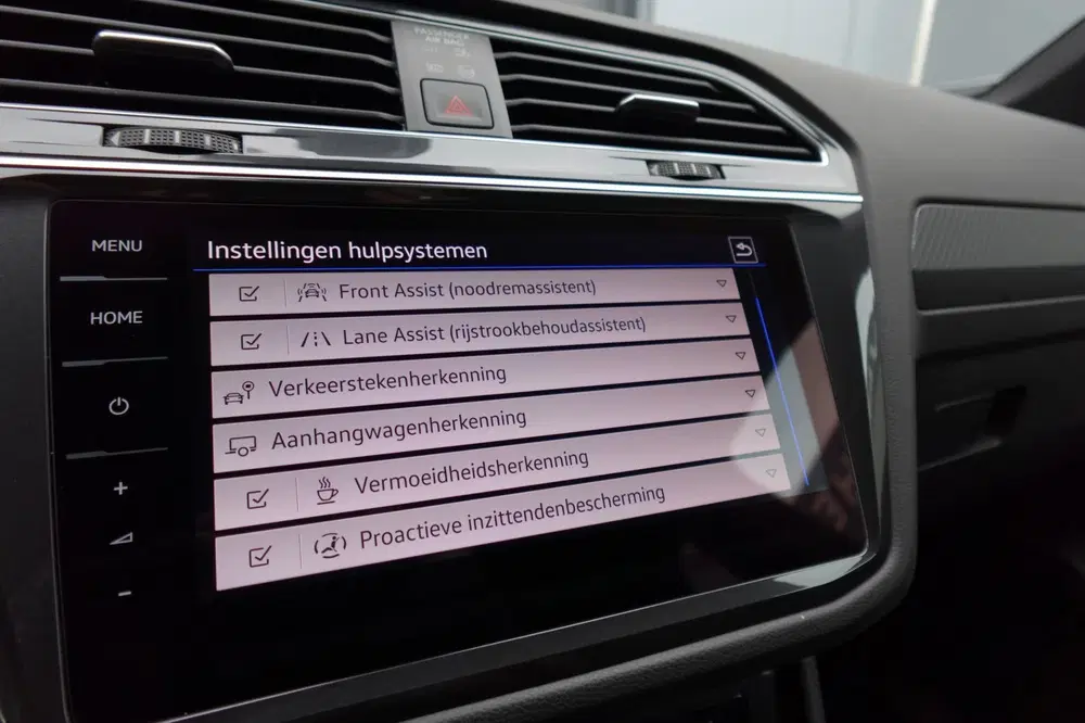 Volkswagen Tiguan 1.5 TSI R-Line PANO KEYLESS 360 uit 2024, foto 13