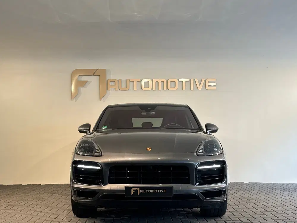 Porsche Cayenne Cayenne Coupé 3.0 E-Hybrid Pano uit 2021, foto 2