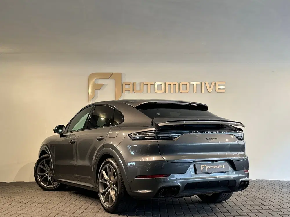 Porsche Cayenne Cayenne Coupé 3.0 E-Hybrid Pano uit 2021, foto 4