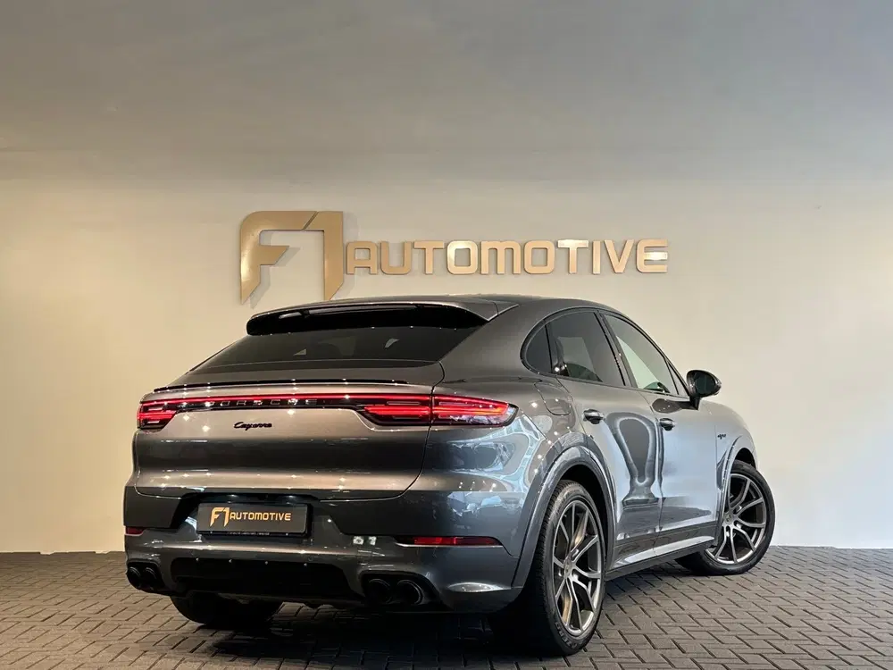 Porsche Cayenne Cayenne Coupé 3.0 E-Hybrid Pano uit 2021, foto 7