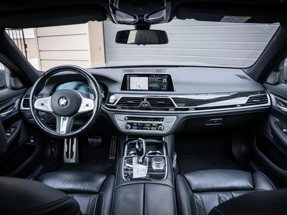 BMW 7-serie 745Le High Executive uit 2020, foto 10