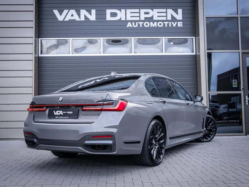 BMW 7-serie 745Le High Executive uit 2020, foto 8
