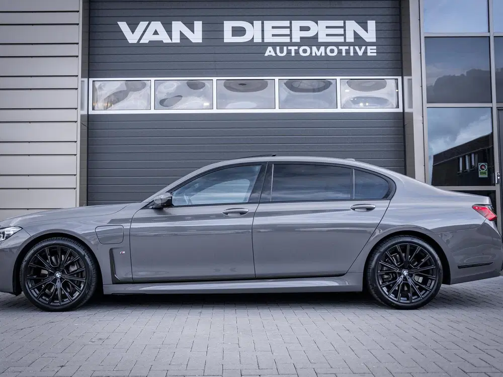 BMW 7-serie 745Le High Executive uit 2020, foto 9