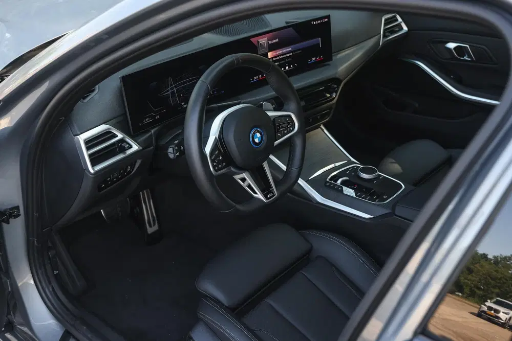 BMW 3-serie 330e M Sport Automaat uit 2025, foto 10