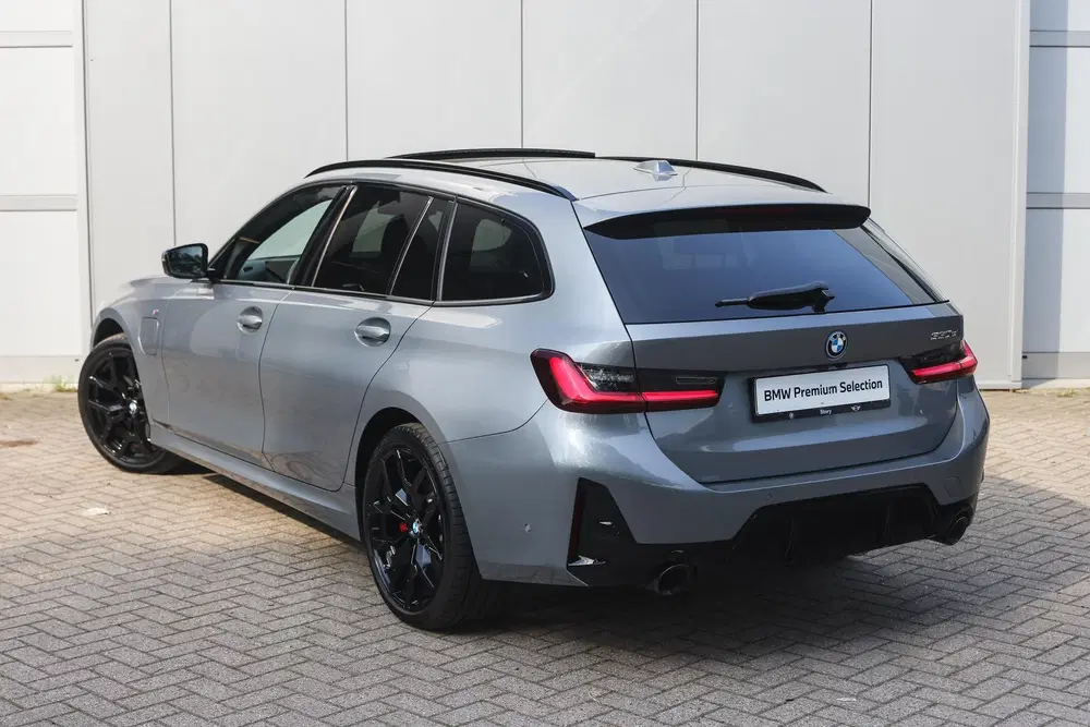 BMW 3-serie 330e M Sport Automaat uit 2025, foto 2