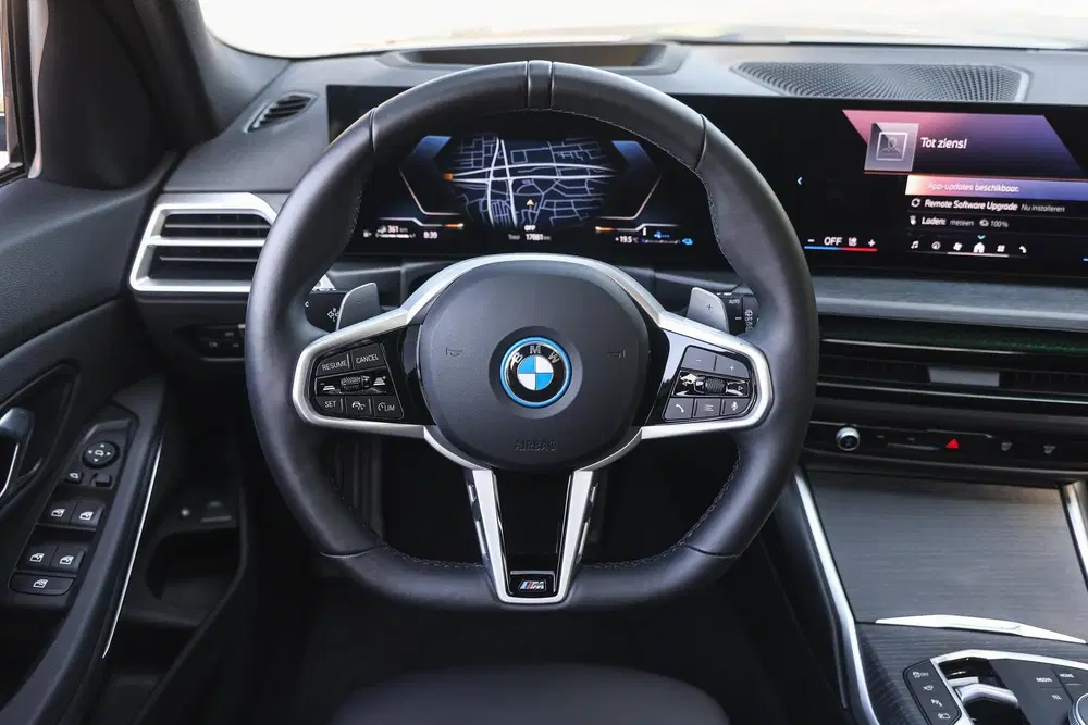 BMW 3-serie 330e M Sport Automaat uit 2025, foto 3