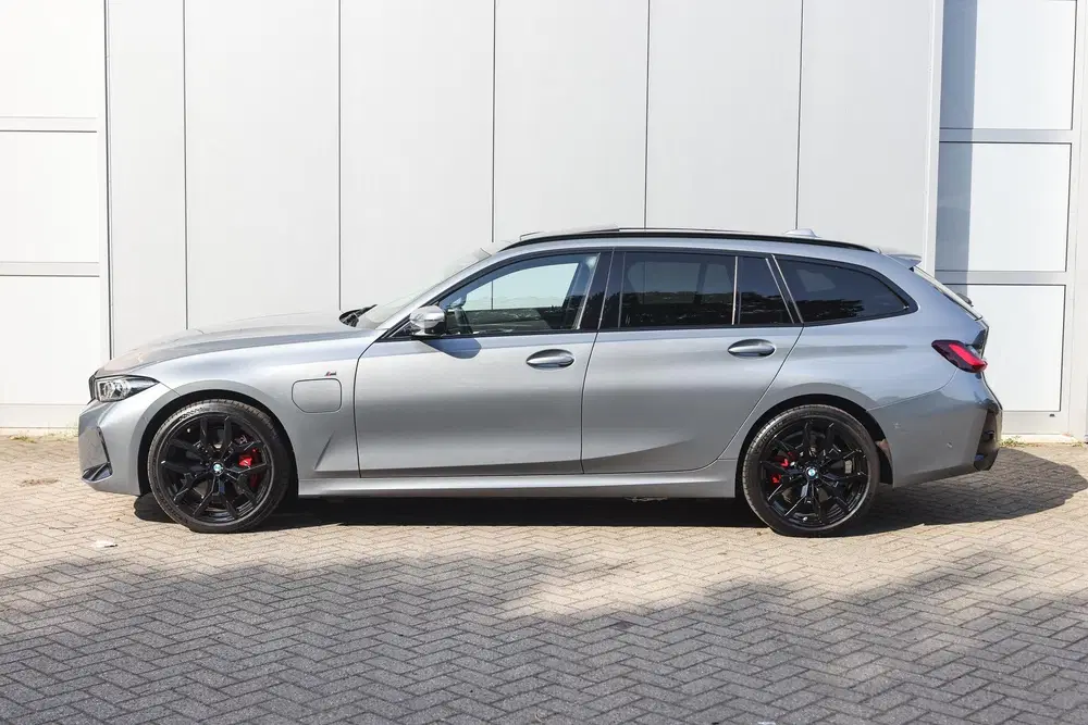 BMW 3-serie 330e M Sport Automaat uit 2025, foto 8