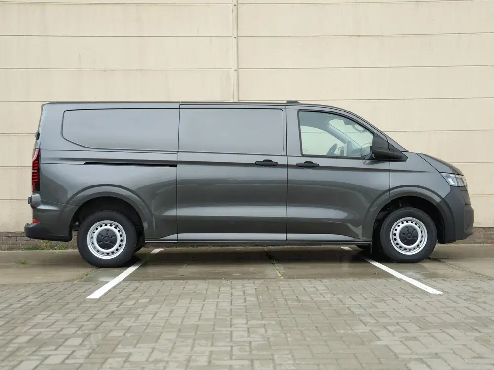 Volkswagen Transporter Bestelwagen L2 71 kWh 136PK uit 2026, foto 2