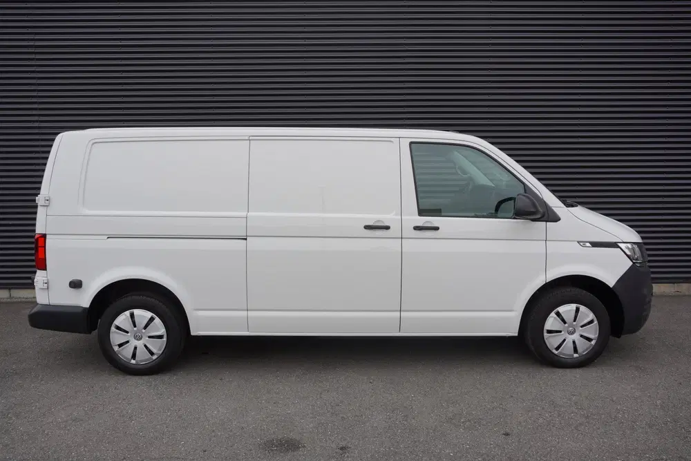 Volkswagen Transporter 150pk L2H1 Apple Carplay Parkeersenso uit 2024, foto 10
