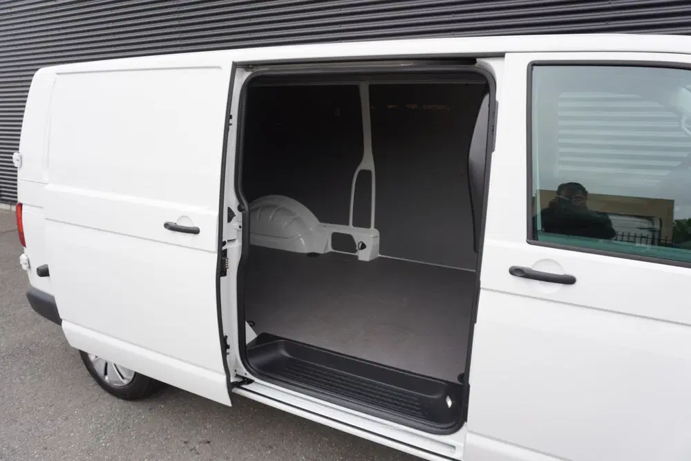 Volkswagen Transporter 150pk L2H1 Apple Carplay Parkeersenso uit 2024, foto 12