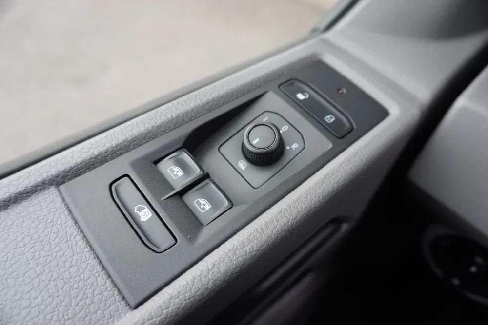 Volkswagen Transporter 150pk L2H1 Apple Carplay Parkeersenso uit 2024, foto 14