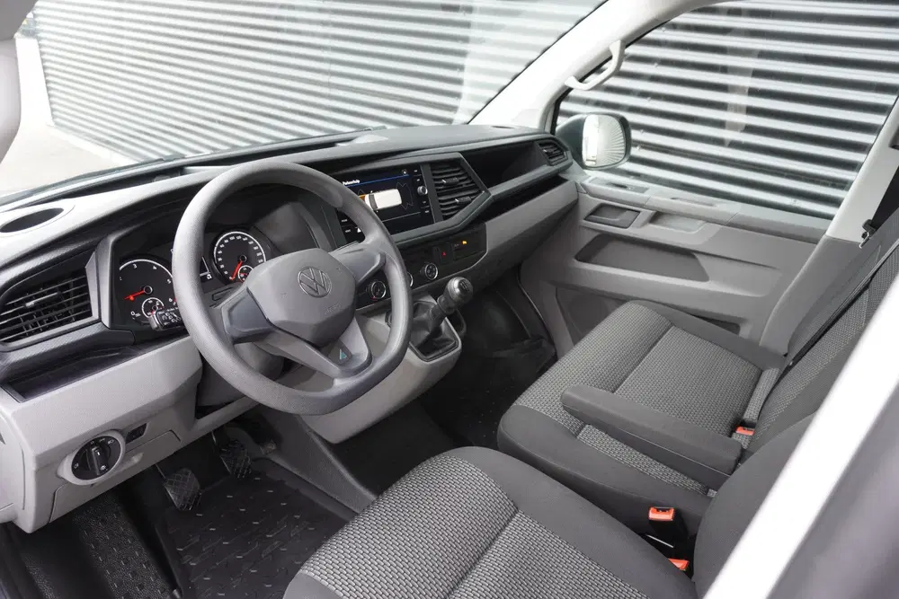 Volkswagen Transporter 150pk L2H1 Apple Carplay Parkeersenso uit 2024, foto 9