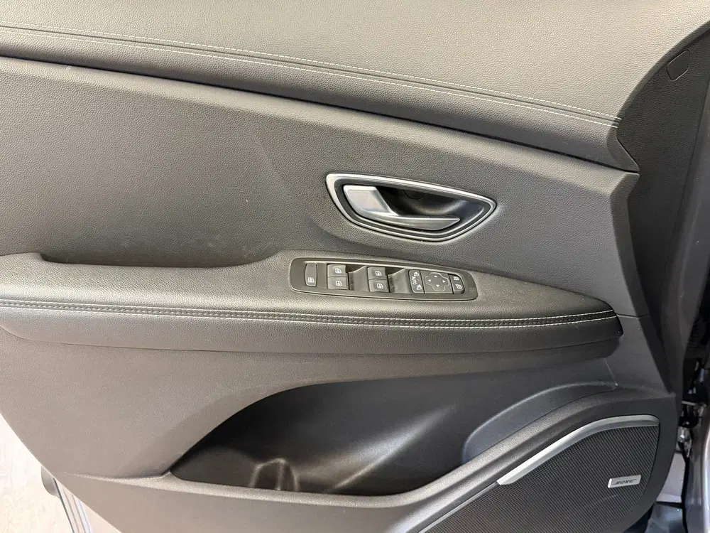 Renault Scenic 1.3 TCe Bose AUT. AIRCO PDC CAMERA NAVIGAT uit 2019, foto 15
