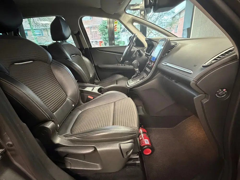 Renault Scenic 1.3 TCe Bose AUT. AIRCO PDC CAMERA NAVIGAT uit 2019, foto 9