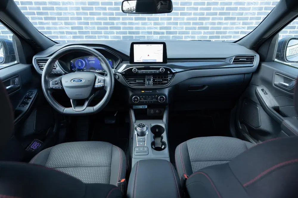 Ford Kuga 2.5 PHEV ST-Line uit 2022, foto 2