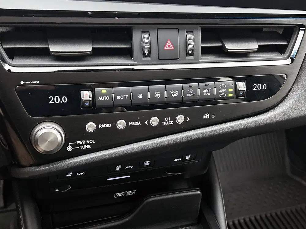 Lexus ES 300h F Sport Premium uit 2022, foto 11