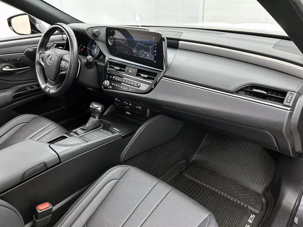 Lexus ES 300h F Sport Premium uit 2022, foto 7