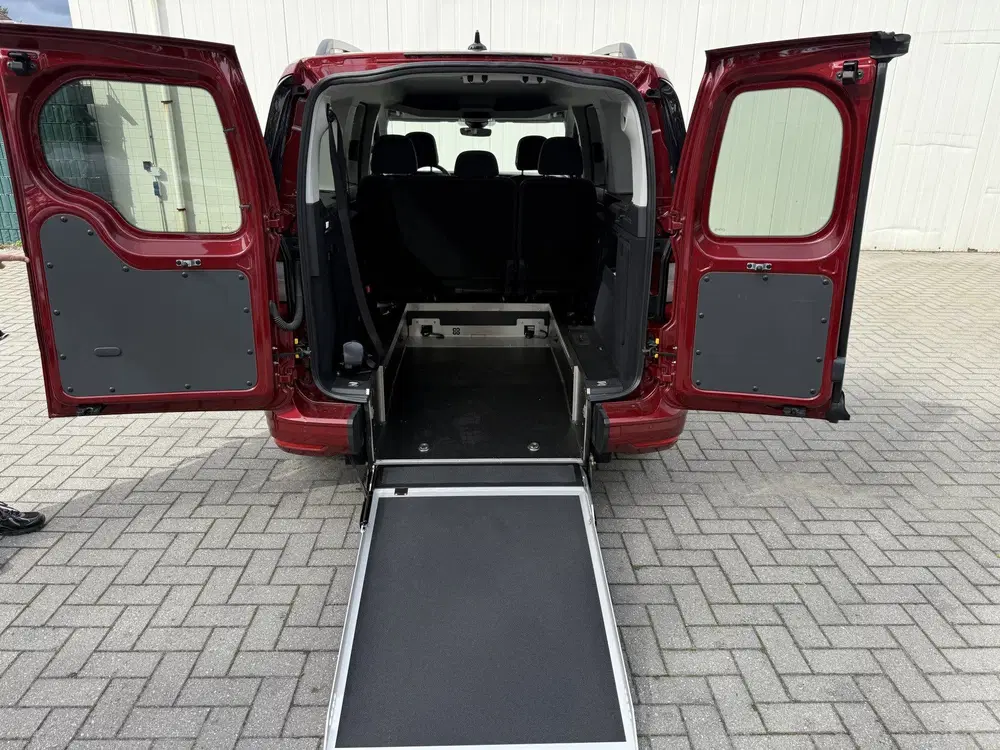 Volkswagen Caddy 1.5 TSI Rolstoelauto 5+1 uit 2022, foto 10