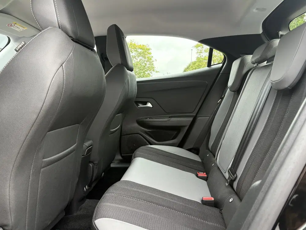 Opel Mokka 1.2 Turbo uit 2024, foto 6