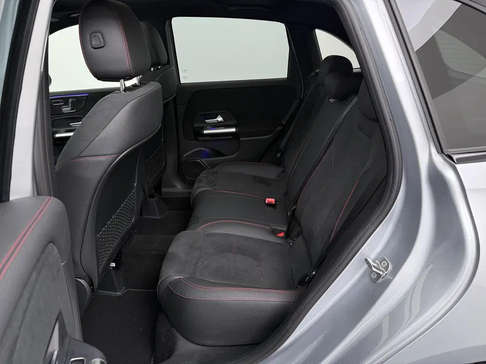 Mercedes-Benz B-Klasse 250e Business Solution AMG uit 2026, foto 11
