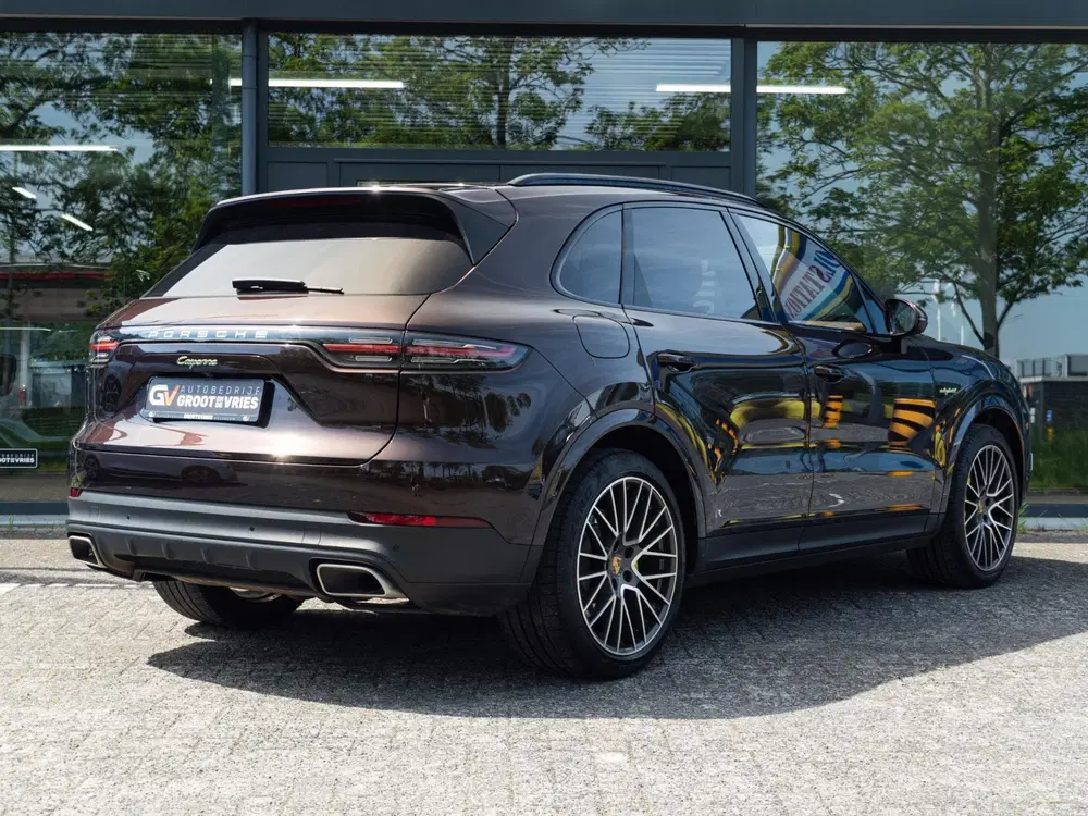 Porsche Cayenne 3.0 E-Hybrid uit 2021, foto 10