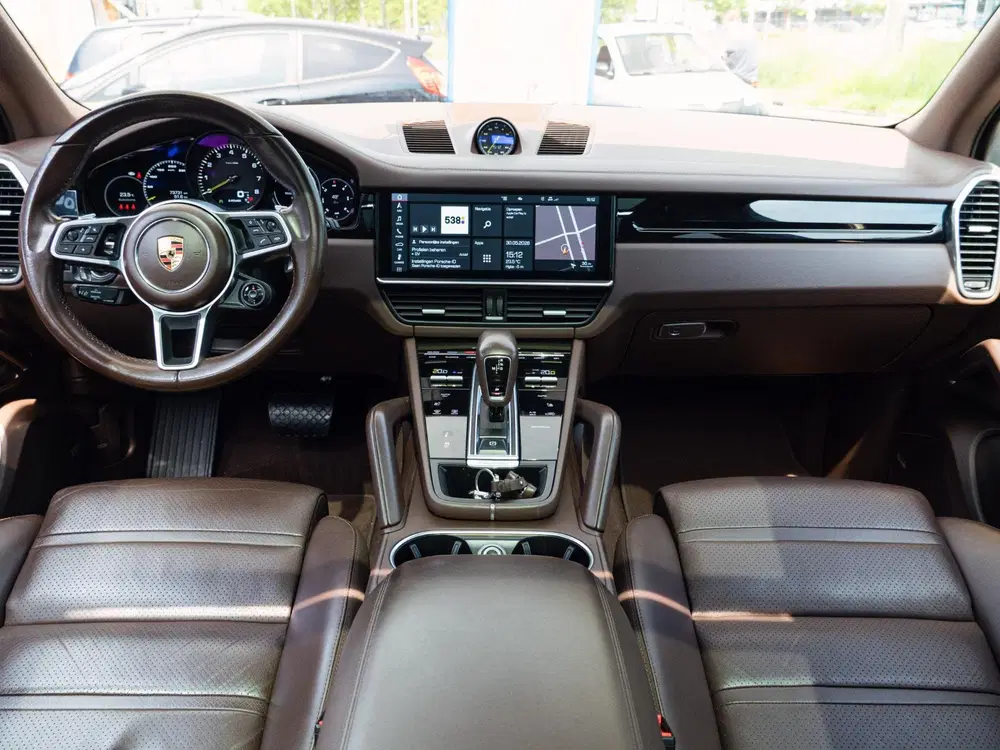 Porsche Cayenne 3.0 E-Hybrid uit 2021, foto 2