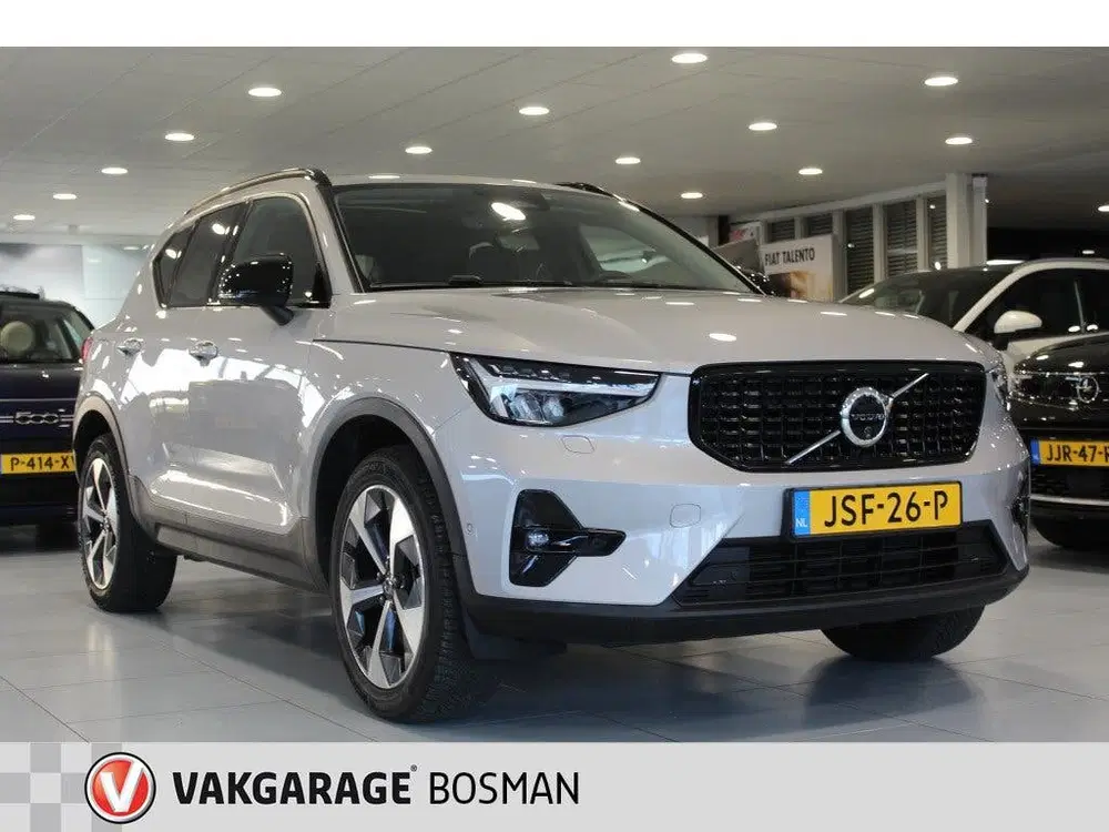 Volvo XC40 2.0 B3 Ultimate Dark uit 2023